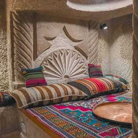 Logos Cave Cappadocia ホテル *